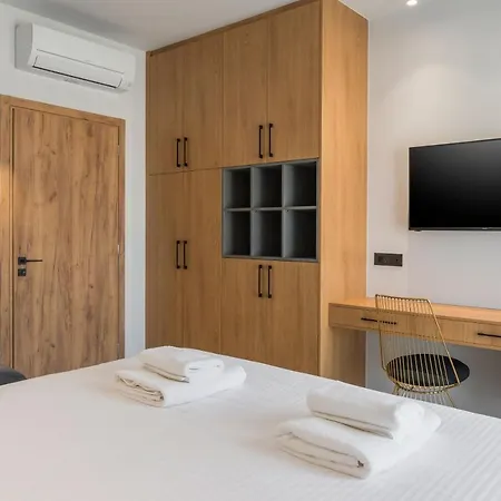 Aromi Chania (Crete)